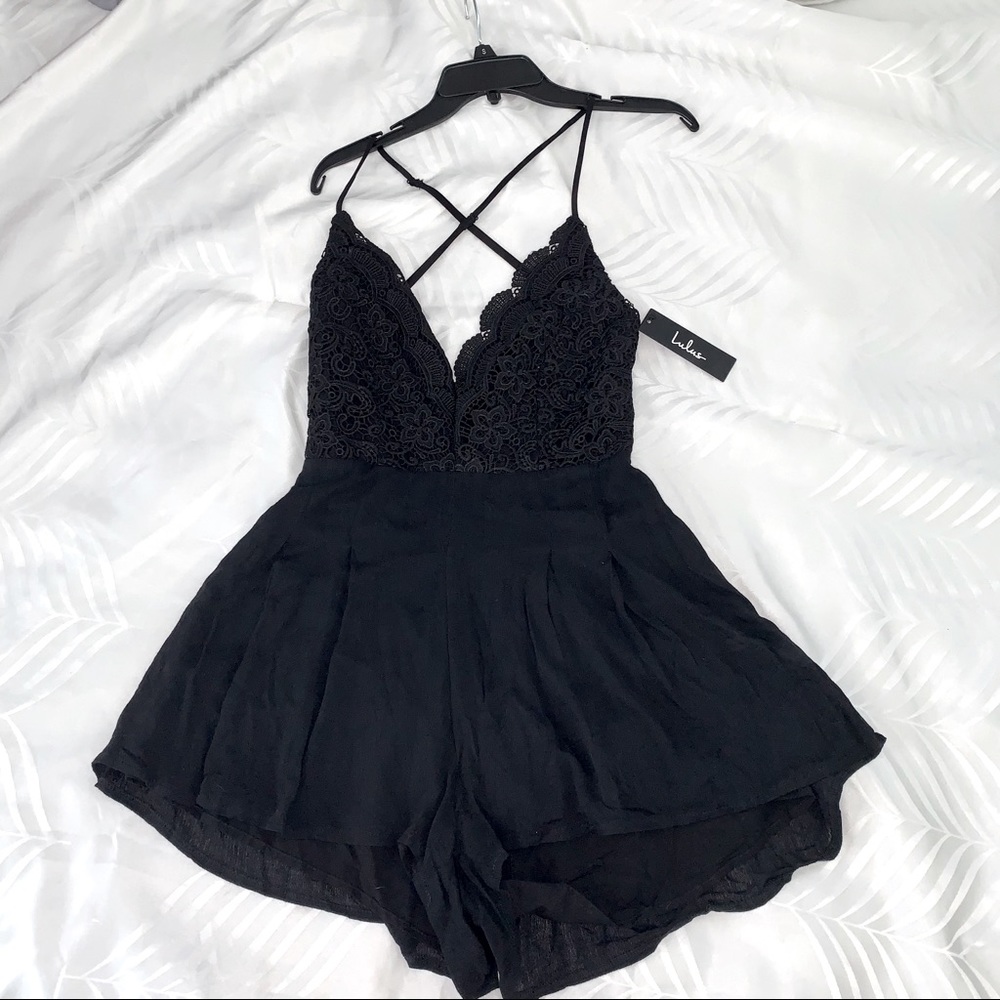 Lulu’s Backless Lace Romper